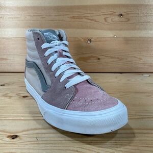 VANS Sk8 Hi Colorblock Skateboard Shoe
Unisex Size Women’s 8.5
Pink Tan Grey